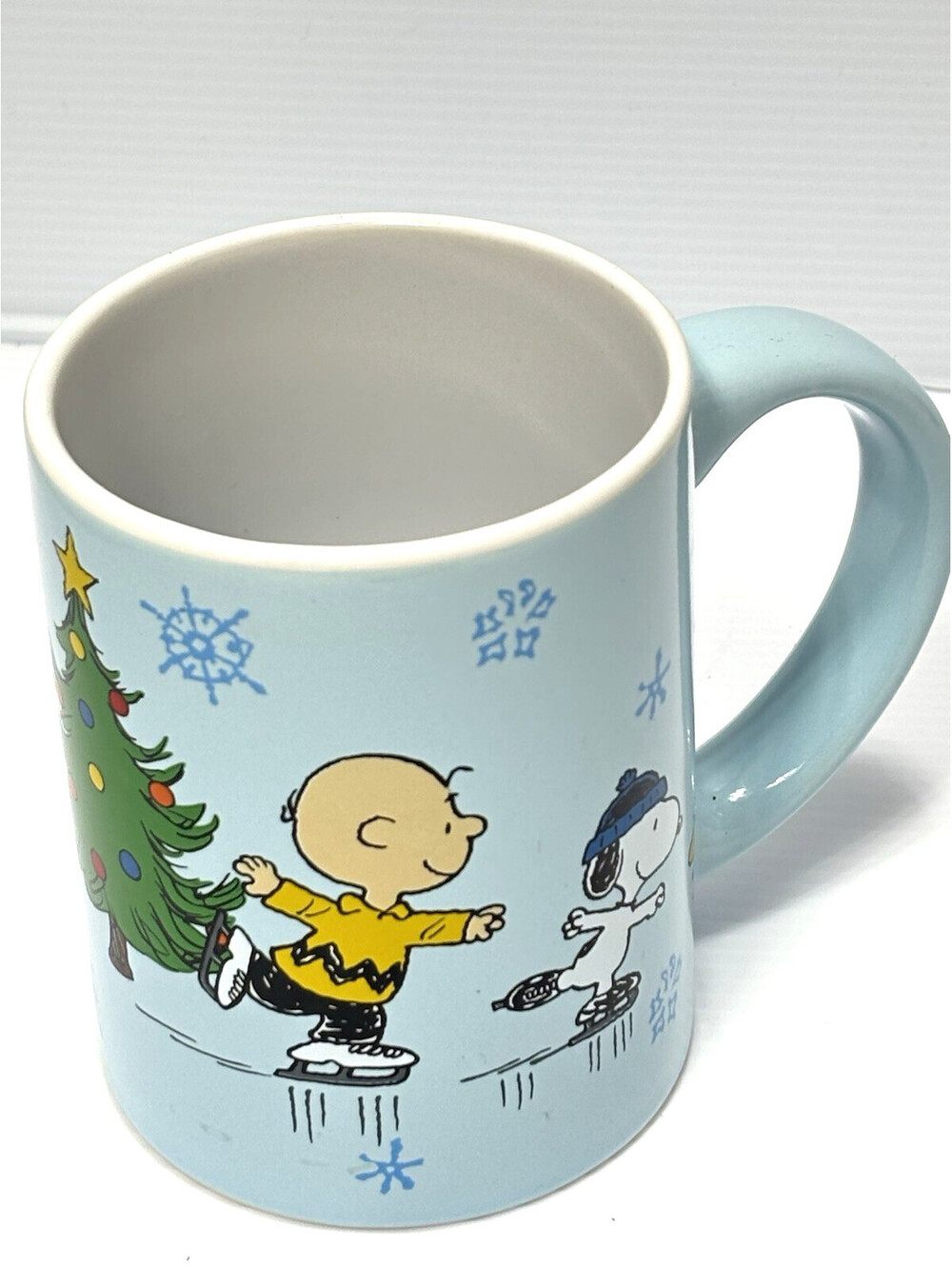 Peanuts Christmas Mug Charlie Brown Snoopy Skating Coffee Cup *Read*